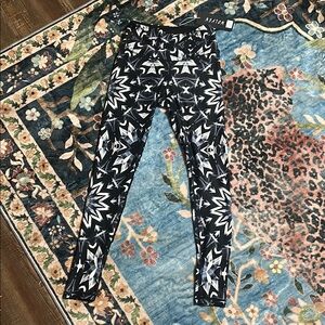 Wolven Black and White Leggings Size S NEW